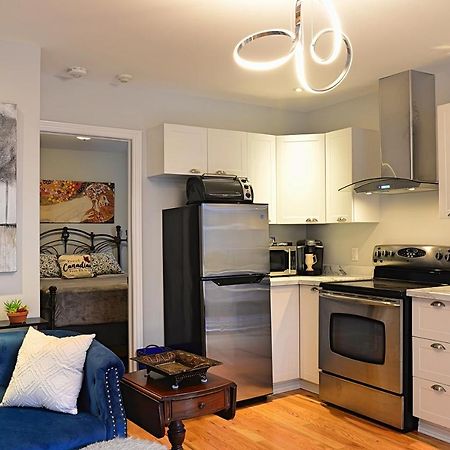 Ottawa Downtown Executive Apartment Retreat With Private Balcony Near Bank Street - Sleep Max 2 Экстерьер фото
