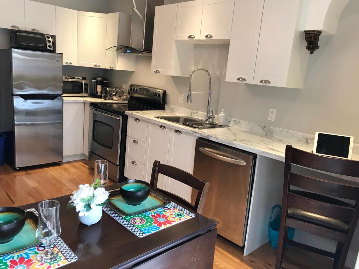Ottawa Downtown Executive Apartment Retreat With Private Balcony Near Bank Street - Sleep Max 2 Экстерьер фото
